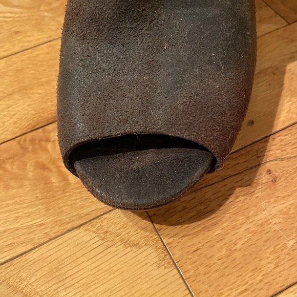 Peek toe cutie booties! - Picture 9 of 11